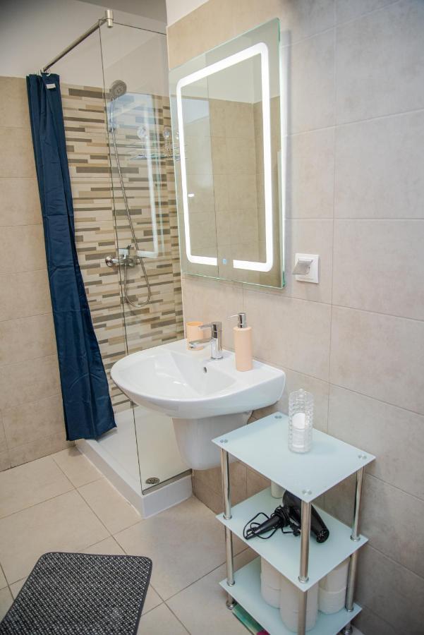 Gavas Apartments Viva City Cluj-Napoca Buitenkant foto